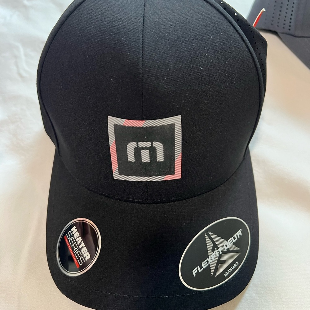 NWT Travis Mathew Black Hat